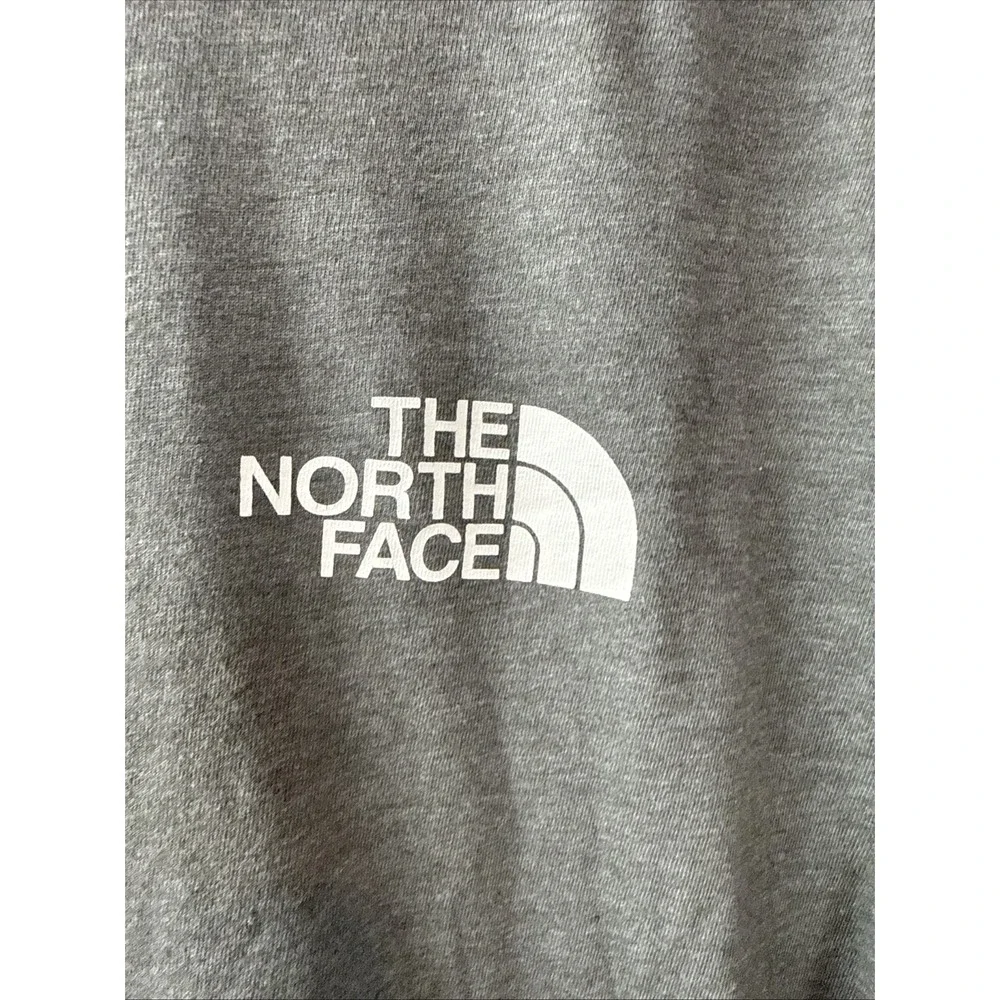 The North Face Long Sleeve Arm-Print Size L